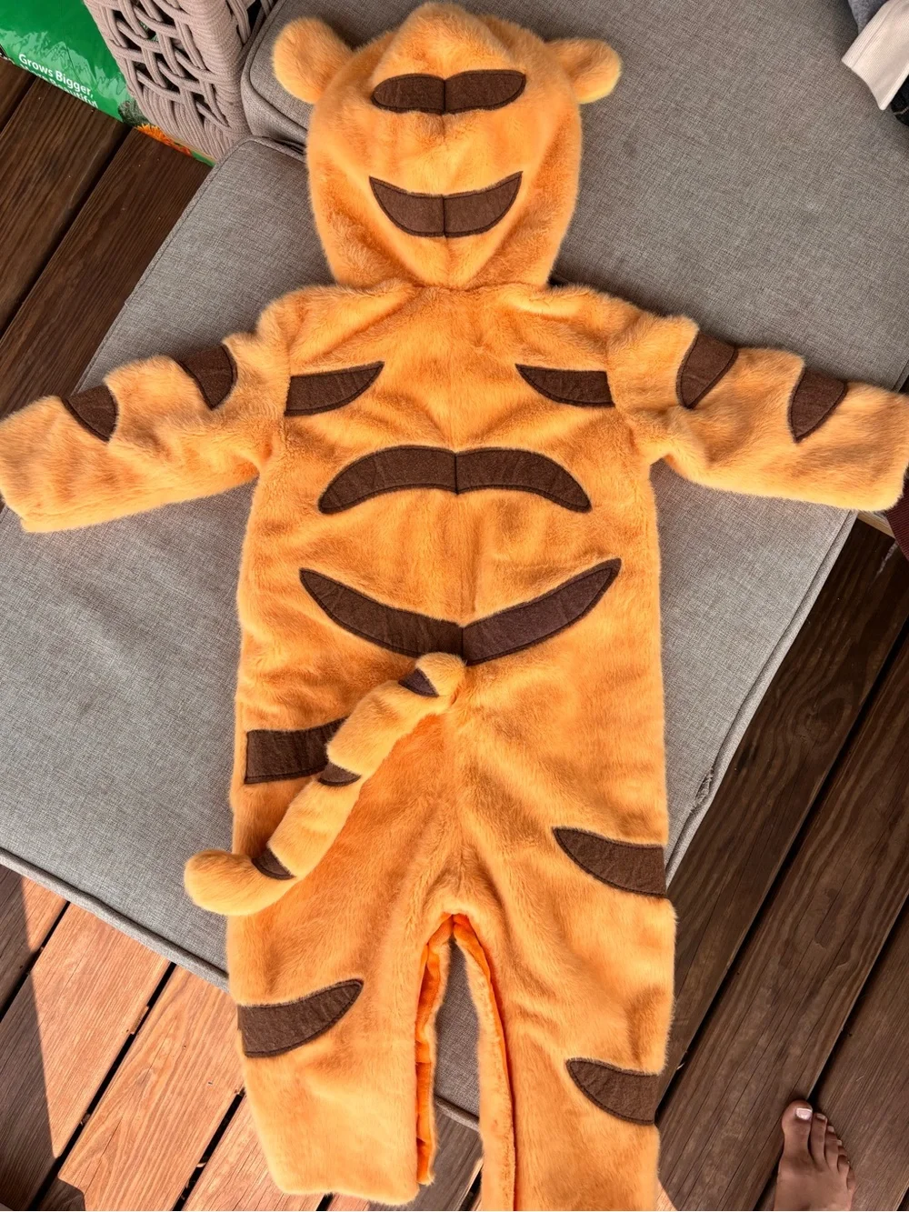 Pottery Barn Kids Tigger Costume with Hood 12-24 months